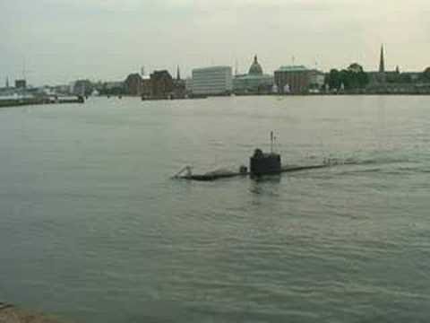 Youtube: Submarine Kraka diving in Copenhagen