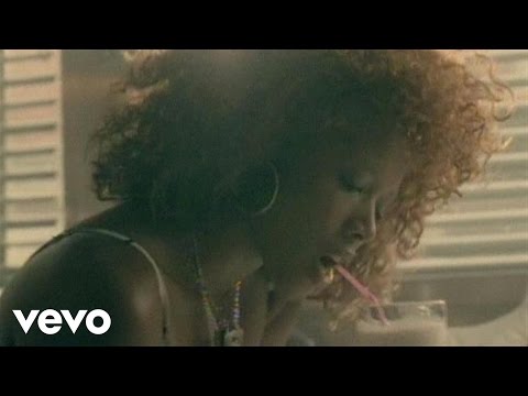 Youtube: Kelis - Milkshake (Official Music Video)