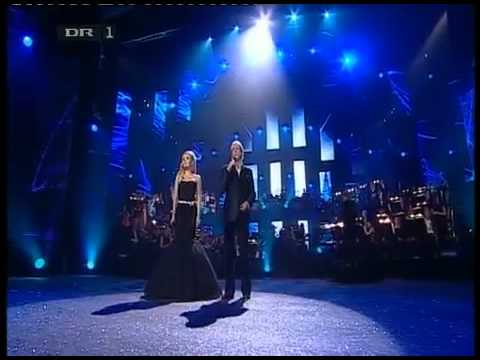 Youtube: Katherine Jenkins & Michael Bolton - Holy Night