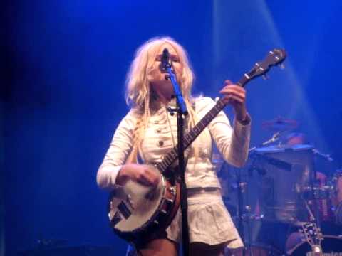 Youtube: Katzenjammer - Rock, Paper, Scissors - live @ Gurtenfestival Bern