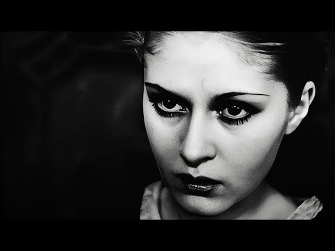 Youtube: GOTH - Sidewalks and Skeletons (Lyrics/ Sub Español) (Active Sub) (Vampyr 1932)