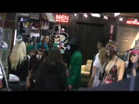 Youtube: Michael Jackson shopping at Ed Hardy store