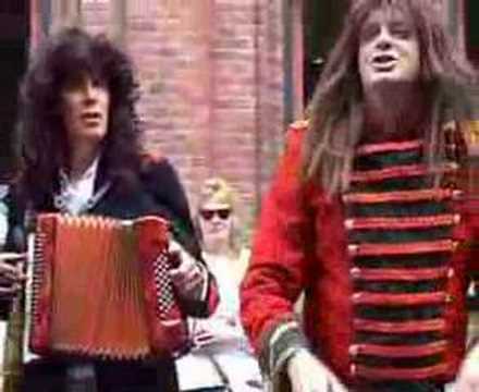Youtube: Why Can't This Be Love, Blaas Of Glory