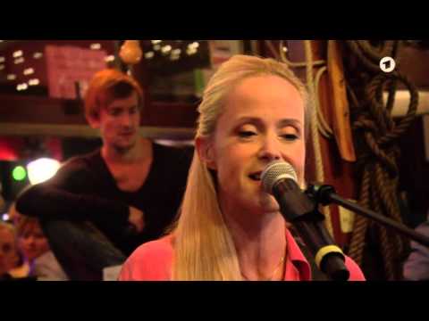 Youtube: Tina Dico (Tina Dickow) - Spark (from Inas Nacht 14.11.2015)