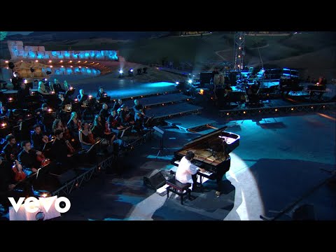 Youtube: Hungarian Rhapsody No.2 in C sharp minor (Live From Teatro Del Silenzio, Italy / 2007)