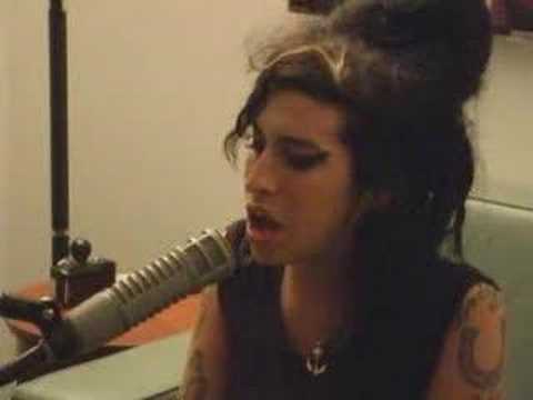 Youtube: Amy Winehouse - Valerie (Acoustic, Live, Best Quality)