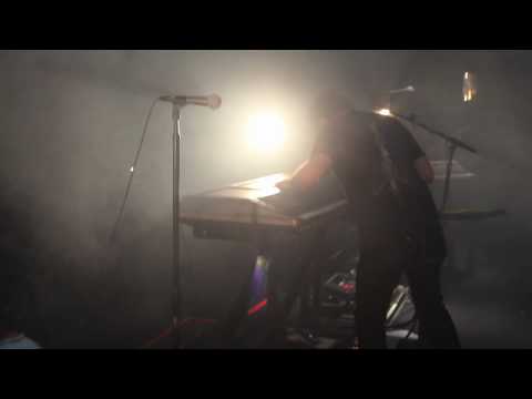 Youtube: NIN: "Cars" with Gary Numan, London 7.15.09 [HD]