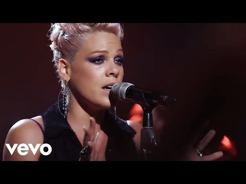 Youtube: P!NK - Blow Me (One Last Kiss) (The Truth About Love - Live From Los Angeles)