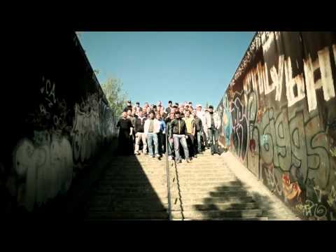 Youtube: Deutsche Hooligans - Puma Hardchorus (ein bisschen Frieden)