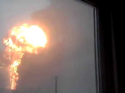 Youtube: Train explosion In Mt. Carbon WV. Family Runs.