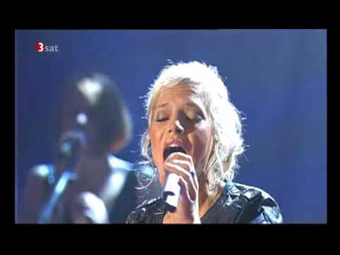 Youtube: Ina Müller - Liebe macht taub