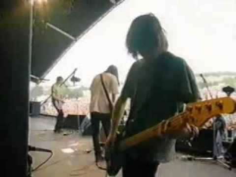 Youtube: The Lemonheads - Bit Part - Glastonbury 1994
