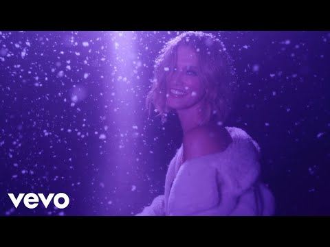 Youtube: Delta Goodrem - White Christmas (Official Video)