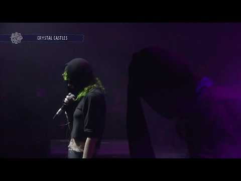 Youtube: Crystal Castles - Kept / Untrust Us / Celestica (Lollapalooza 2017)