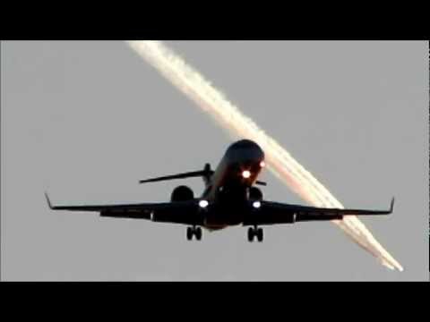 Youtube: Flugzeug Landeanflug Frankfurt mit Kondensstreifen-Querung