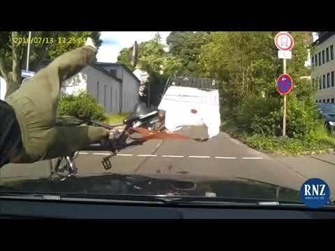 Youtube: Auto rammt Fahrrad – Unfall im Bereich Gaisbergstraße/Adenauerplatz