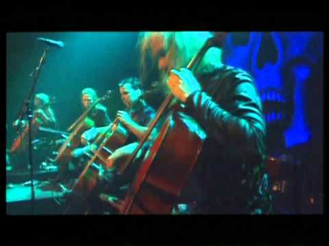 Youtube: Apocalyptica - Master Of Puppets