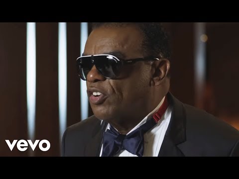 Youtube: Ronald Isley - Dinner And A Movie (Official Video)