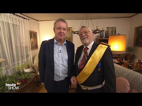 Youtube: Carsten van Ryssen trifft den Reichskanzler Norbert Schittke - heute-show vom 02.12.2016 | ZDF