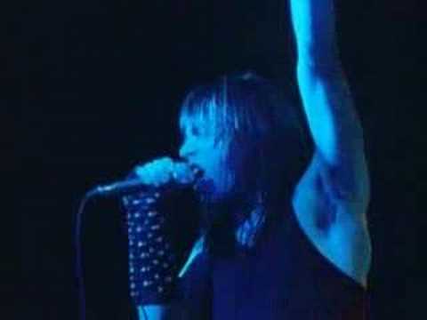 Youtube: Iron Maiden - Hallowed Be Thy Name (live)