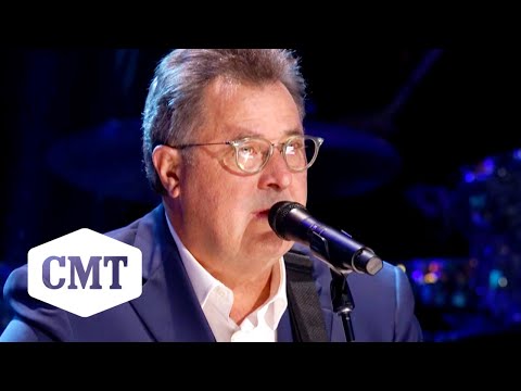 Youtube: Vince Gill Performs "I Gave You Everything I Had" | CMT Giants: Vince Gill