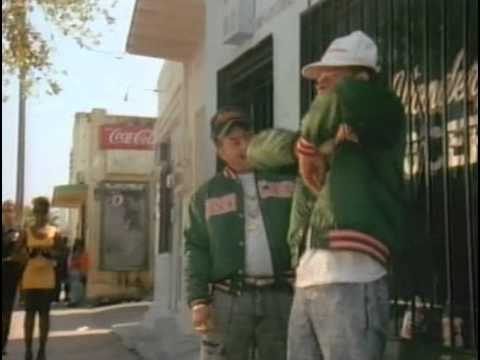 Youtube: 2 Live Crew - Move Somethin (HQ Video)