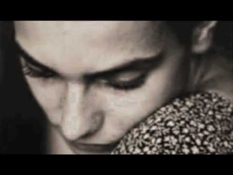 Youtube: Sinead O'Connor - Song To The Siren
