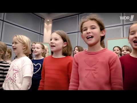 Youtube: Der WDR Kinderchor singt „Meine Oma ist ’ne alte Umweltsau“