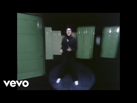 Youtube: Shakin' Stevens - Green Door (Official HD Video)