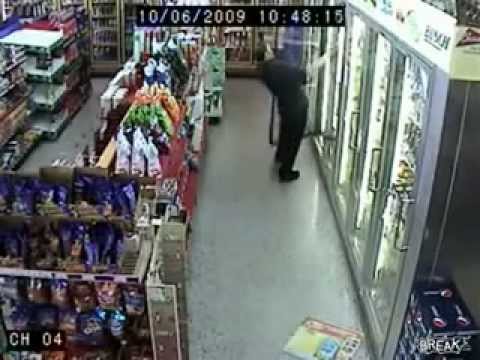 Youtube: :: Funniest thing you ever seen! /drunk i convenience store! ::