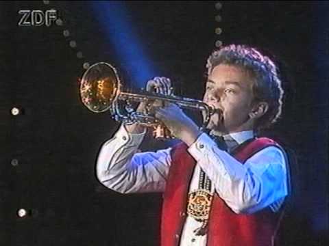 Youtube: Stefan Mross - Heimwehmelodie - Grand-Prix Volksmusik - 1989