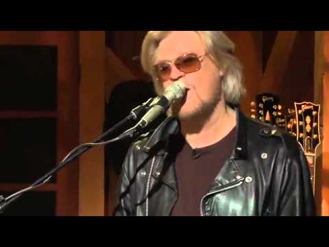 Youtube: Private Eyes - Mayer Hawthorne, Daryl Hall, Booker T, Live From Daryl's House