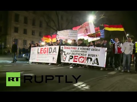 Youtube: LIVE: camera in the heart of PEGIDA’s Dresden demo (30 Mar)