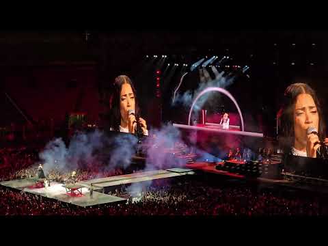 Youtube: Elodie : Dimenticarsi alle 7 @San siro 2025