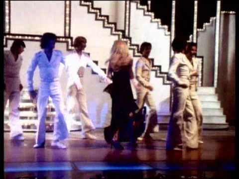 Youtube: DALIDA - "J'Attendrai" (1976)