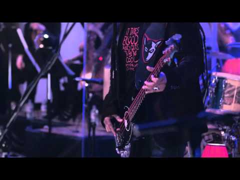 Youtube: Skunk Anansie Hedonism - An Acoustic Skunk Anansie Live In London