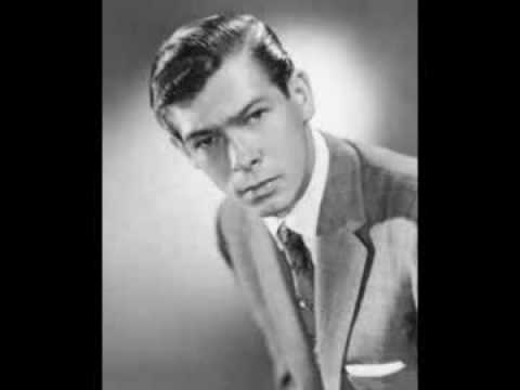 Youtube: Walking In The Rain - Johnnie Ray