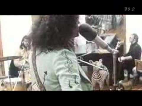 Youtube: Marc Bolan & T Rex - Children Of The Revolution