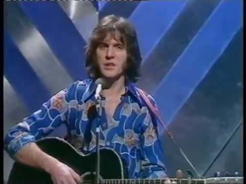 Youtube: Ralph McTell -  Streets of London  1975 - "Good Quality"