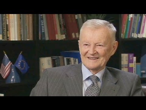 Youtube: euronews interview - Brzezinski: "Es gibt eine Obama-Doktrin aber keine Obama-Strategie"