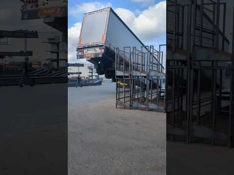 Youtube: Overloaded  front 🚛⚖️ unknownartist #truckdriver #lkw #camion #bigrig #hgv #lorry #driver #fail