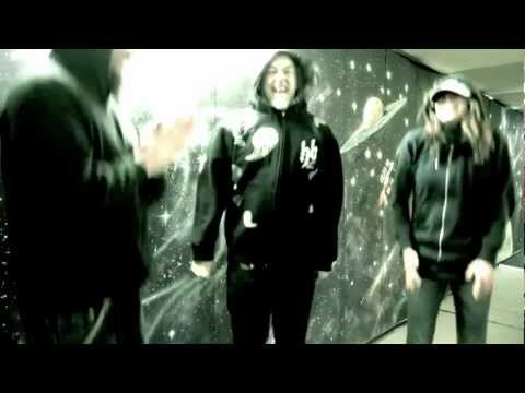 Youtube: Giftdwarf - iPott (official video)