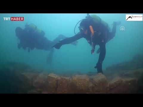 Youtube: Ruins of a 3000 year old Armenian castle found in Lake Van – Turkey