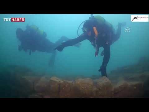 Youtube: Ruins of a 3000 year old Armenian castle found in Lake Van – Turkey