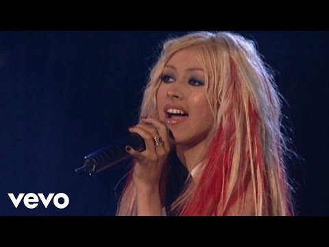 Youtube: Christina Aguilera - Have Yourself A Merry Little Christmas (Official Video)