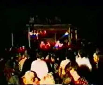 Youtube: Schleim Keim - Spitzel (Live 30.8.1992)