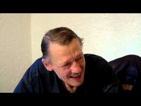 Youtube: "Spaß muss sein!" Dr. Axel Stoll erzählt einen dreckigen Witz.