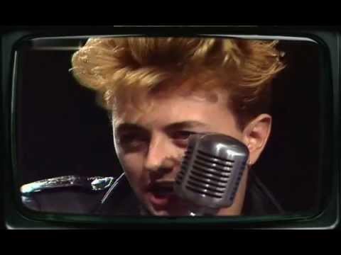 Youtube: Stray Cats - Sexy and seventeen 1983