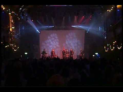 Youtube: Red Hot Chilli Pipers Smoke On The Water and Thunderstruck