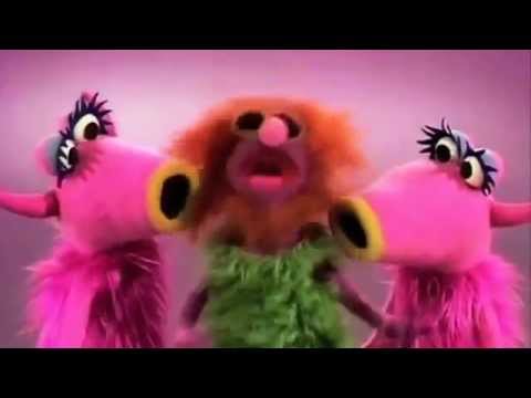 Youtube: Los Muppets - Mahna Mahna